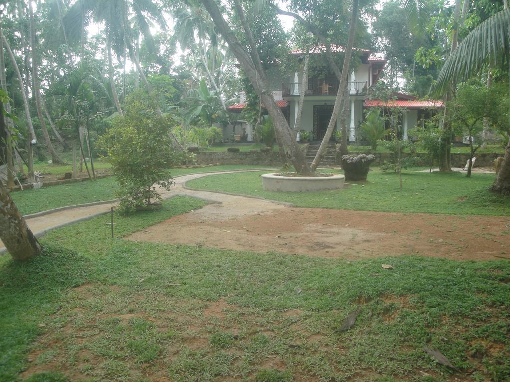 Priyanka Villa Bentota Esterno foto